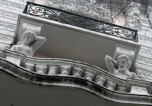 Szálloda Passage 2*